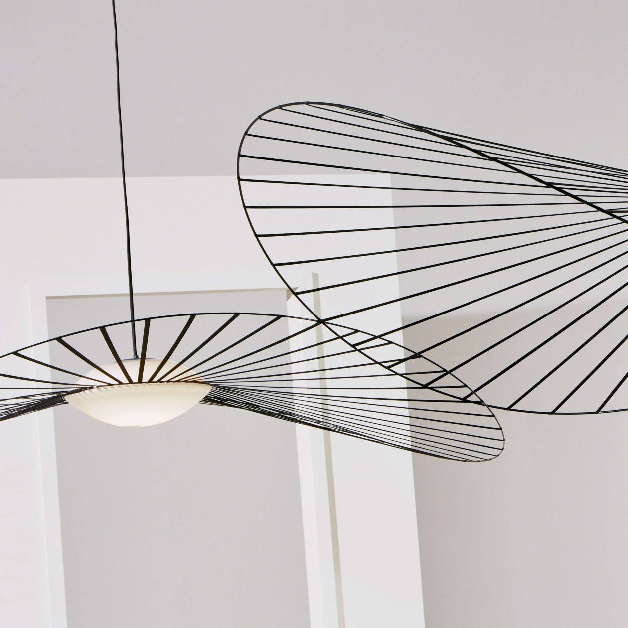 Suspension Vertigonova noire D190