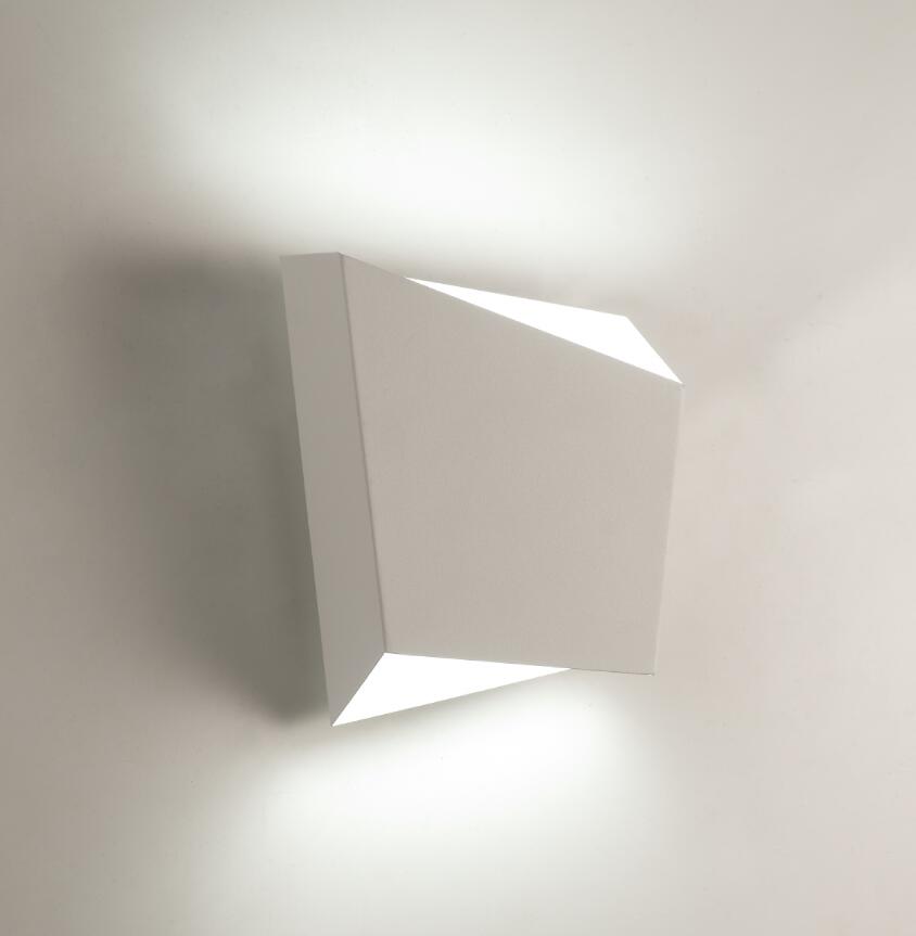 Applique Asimetric blanche Mantra 6220