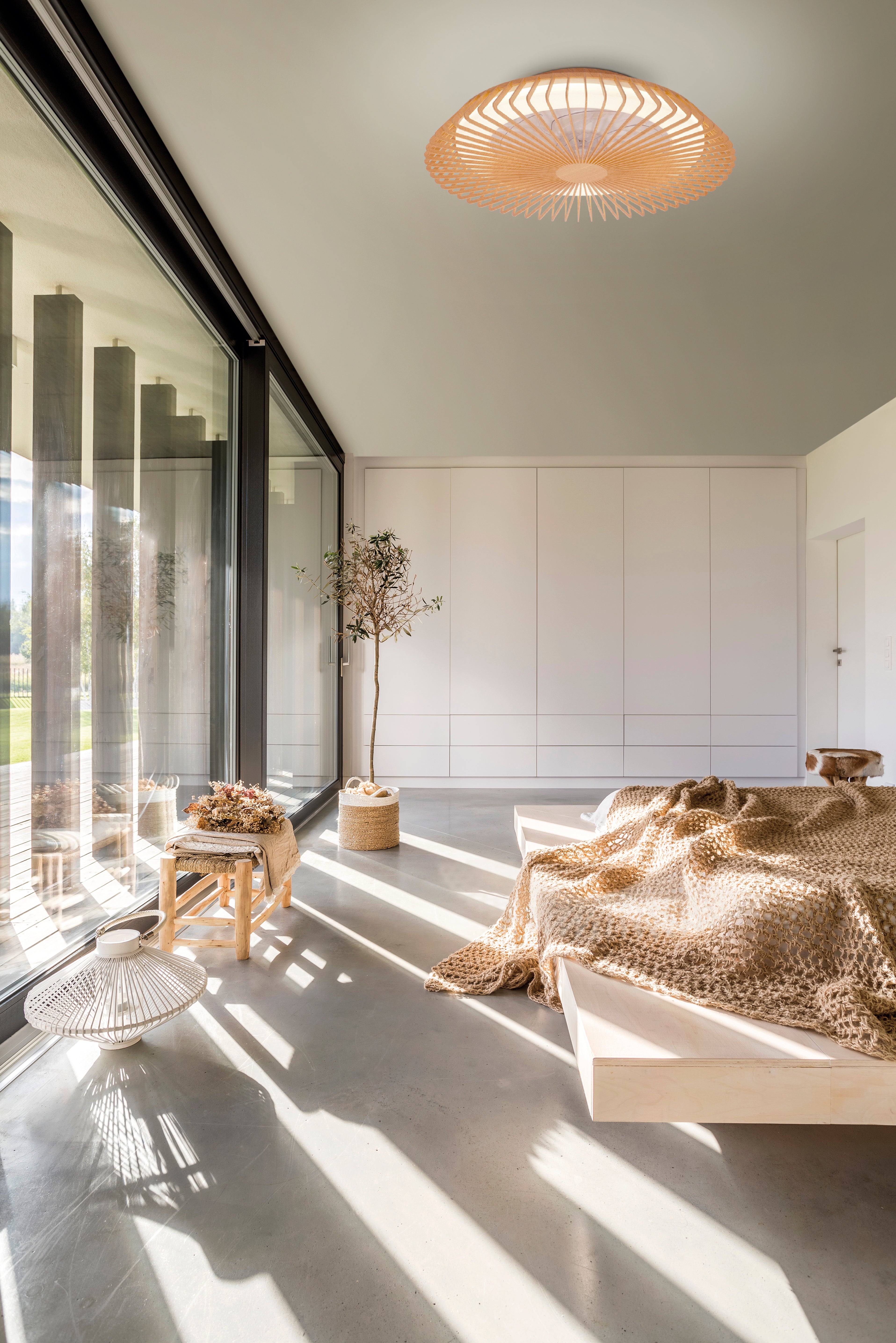 Plafonnier ventilateur Himalaya aspect bois Mantra 7128