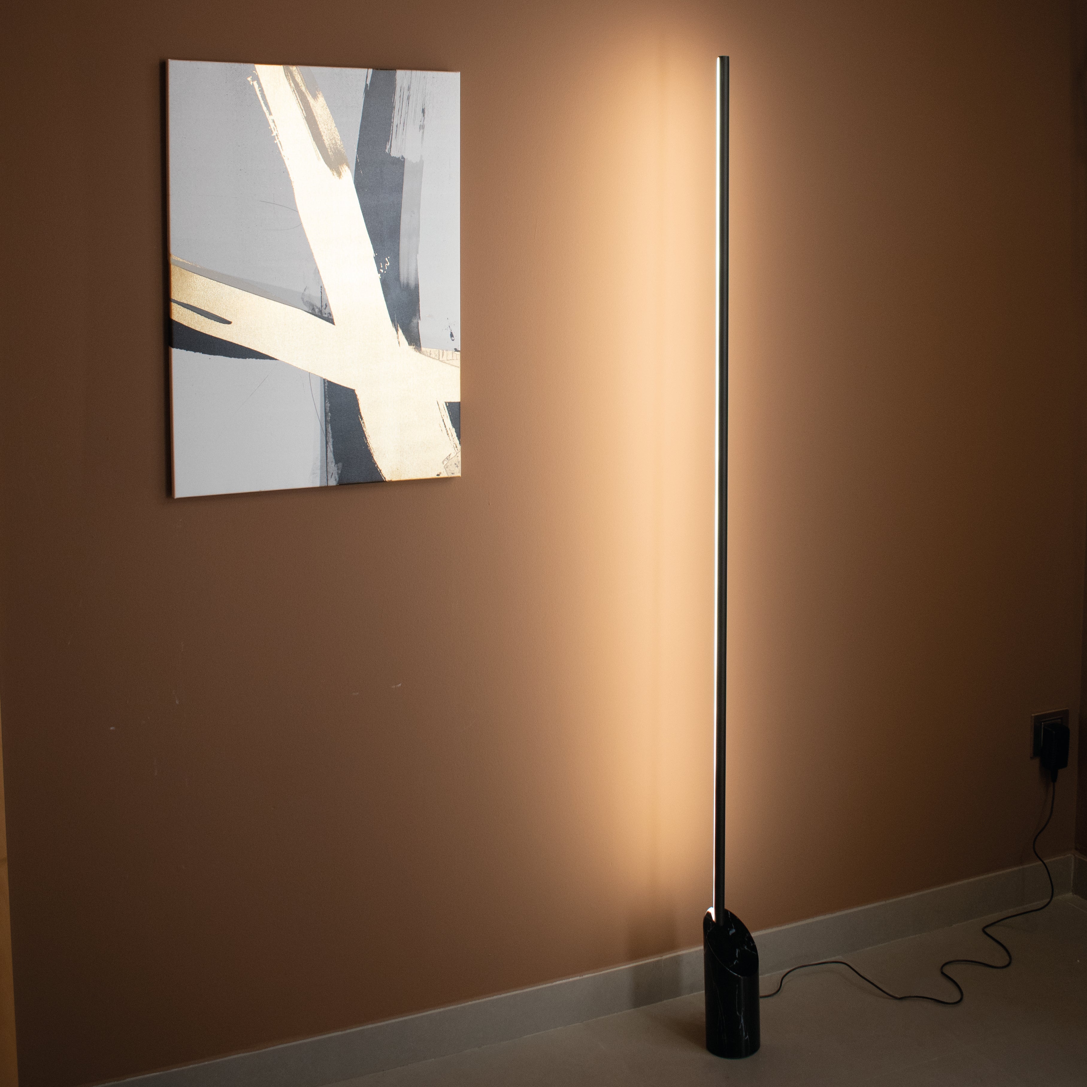 Lampadaire Marmol noir Mantra 8513