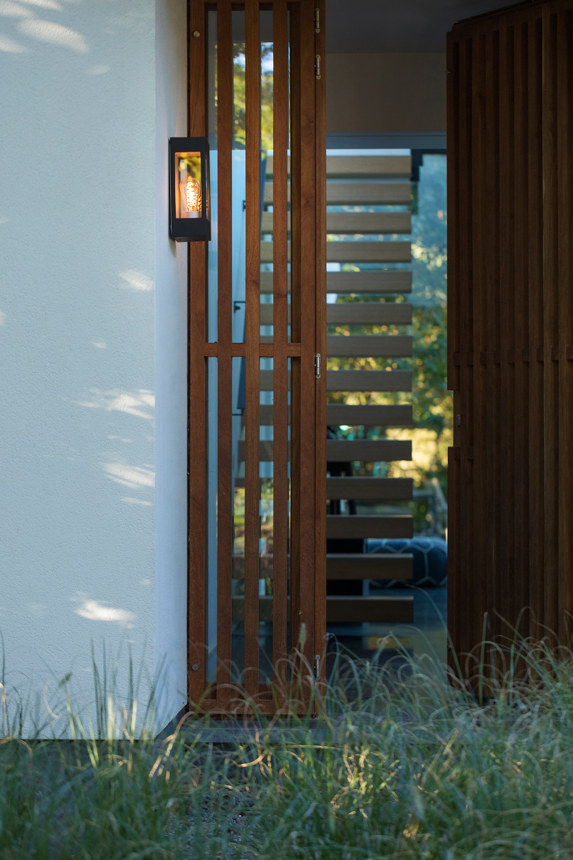 Borne Brick² N°2 Classe 3 Diffuseur PMMA noir Bleu 065 108018065