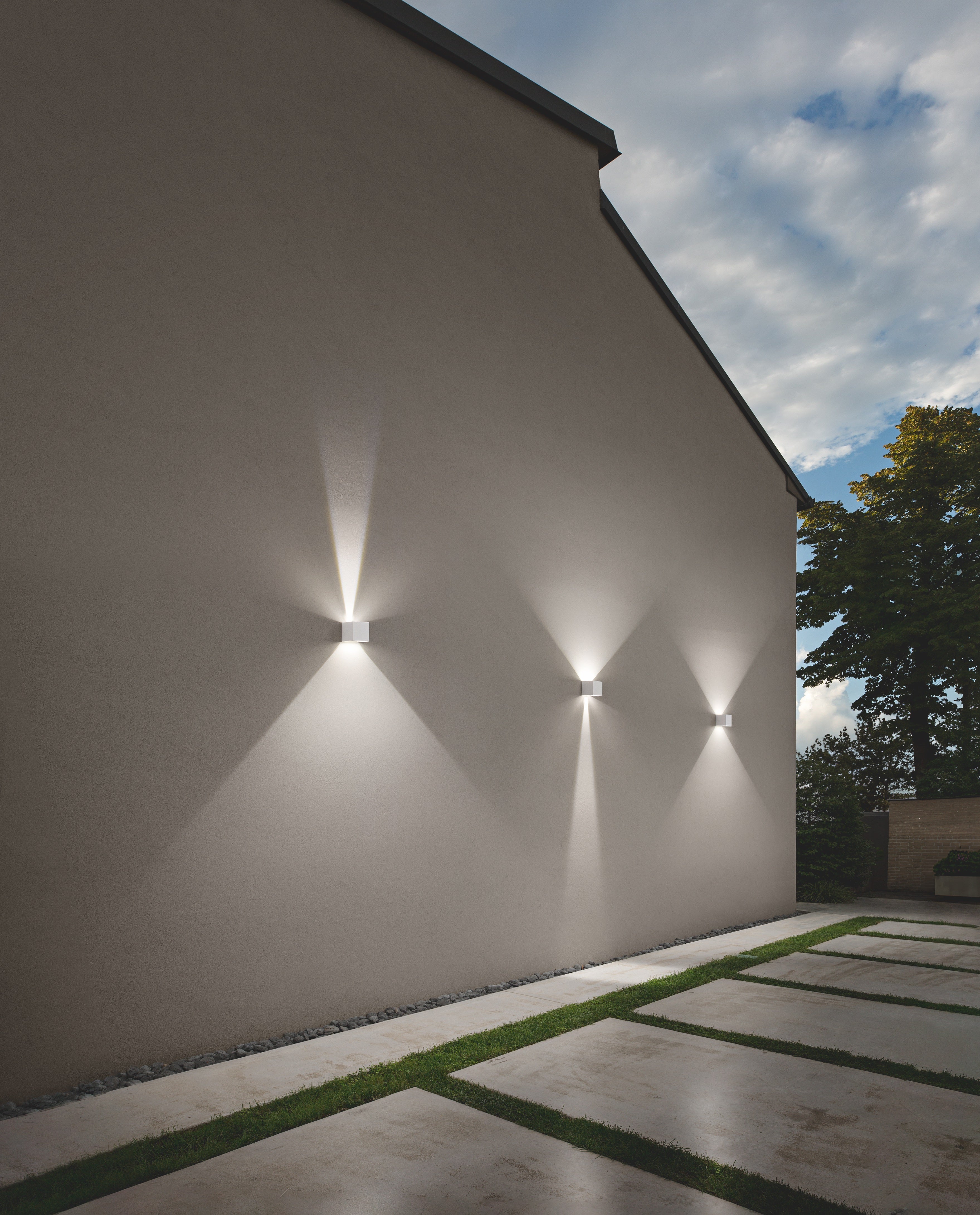 Applique CUBE blanche ONDA OAP0045