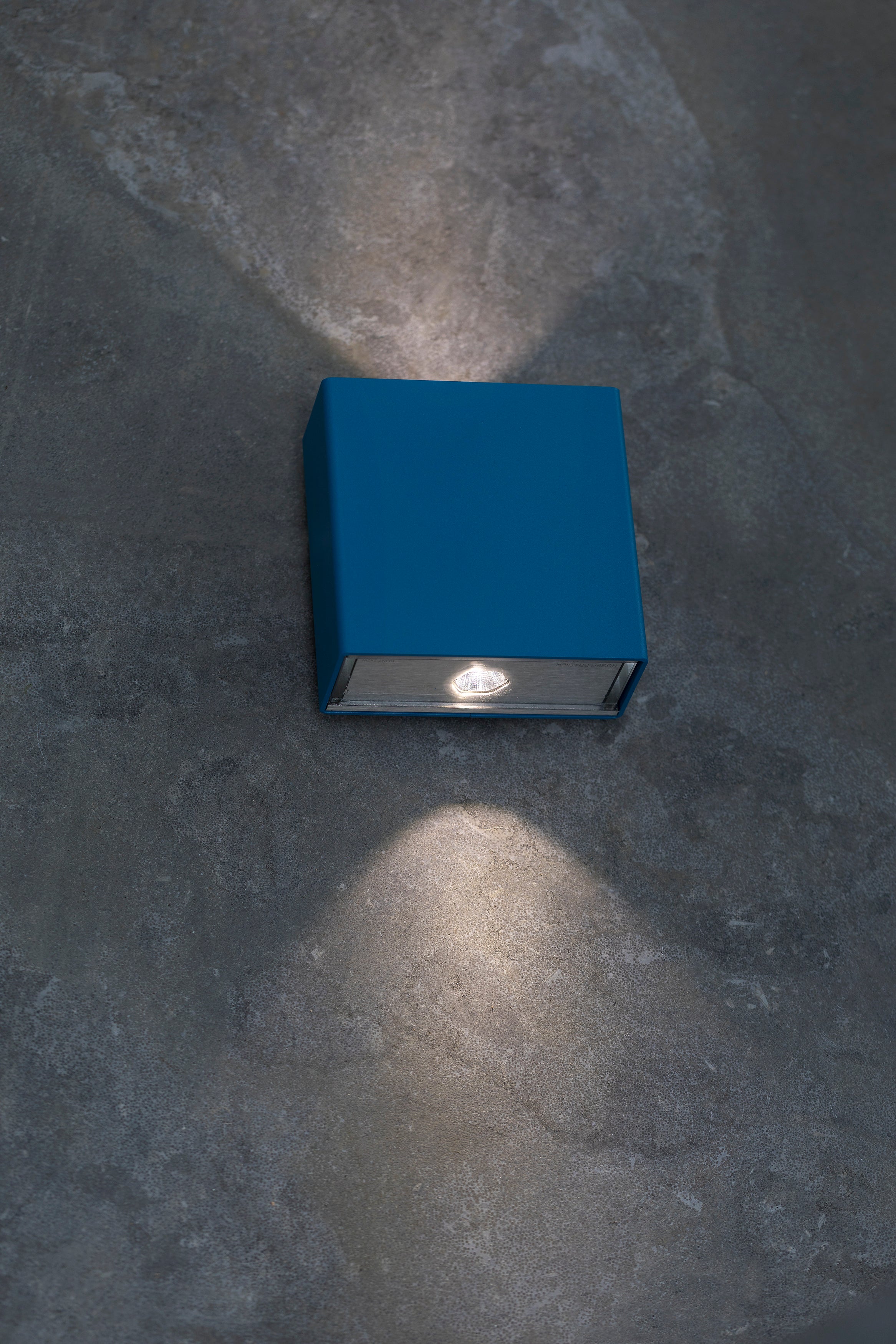 Applique Klint N°3 4000°k Bleu 111 167006111