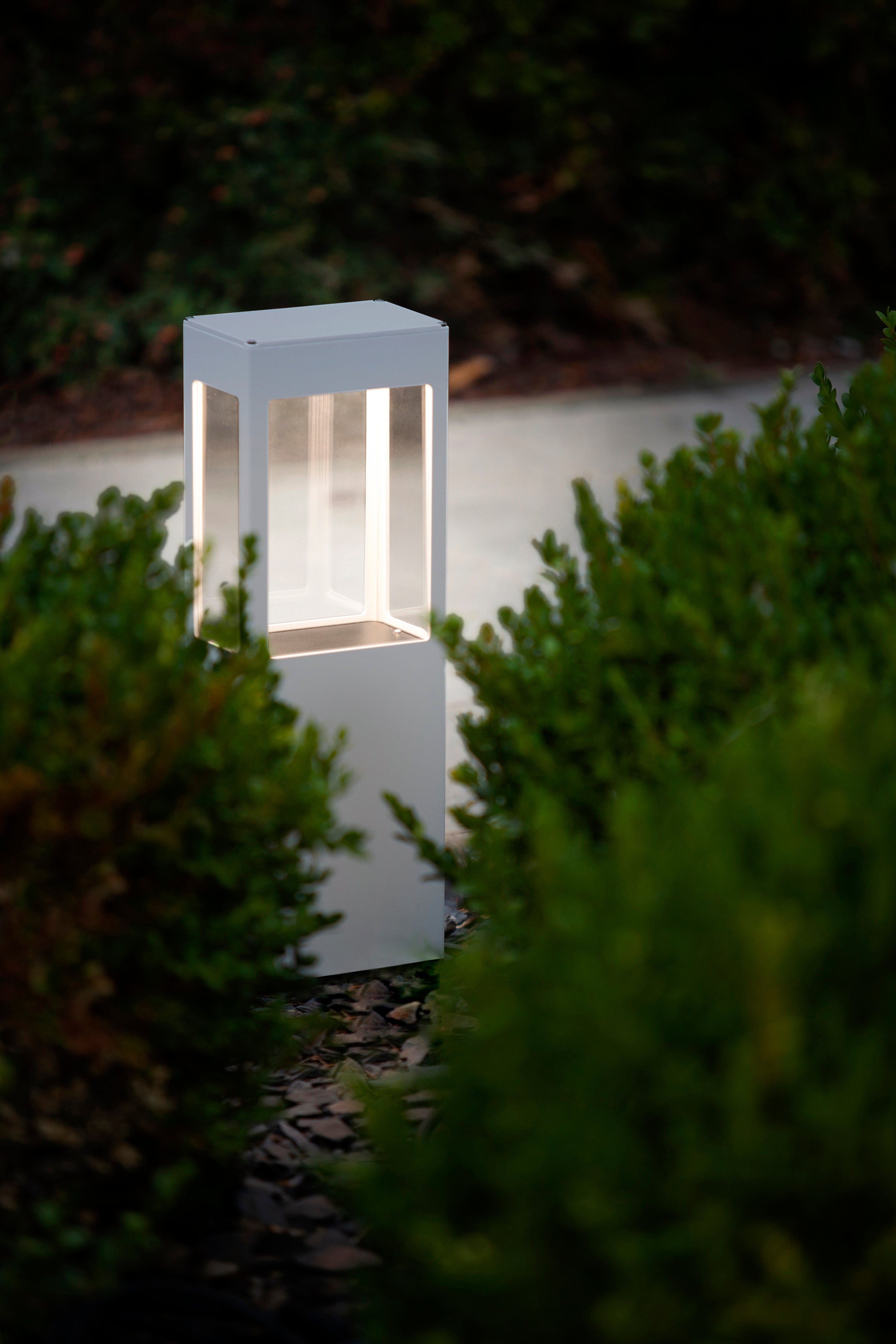 Borne Tétra N°4 prise green up LED warm gris métal 023 162235023