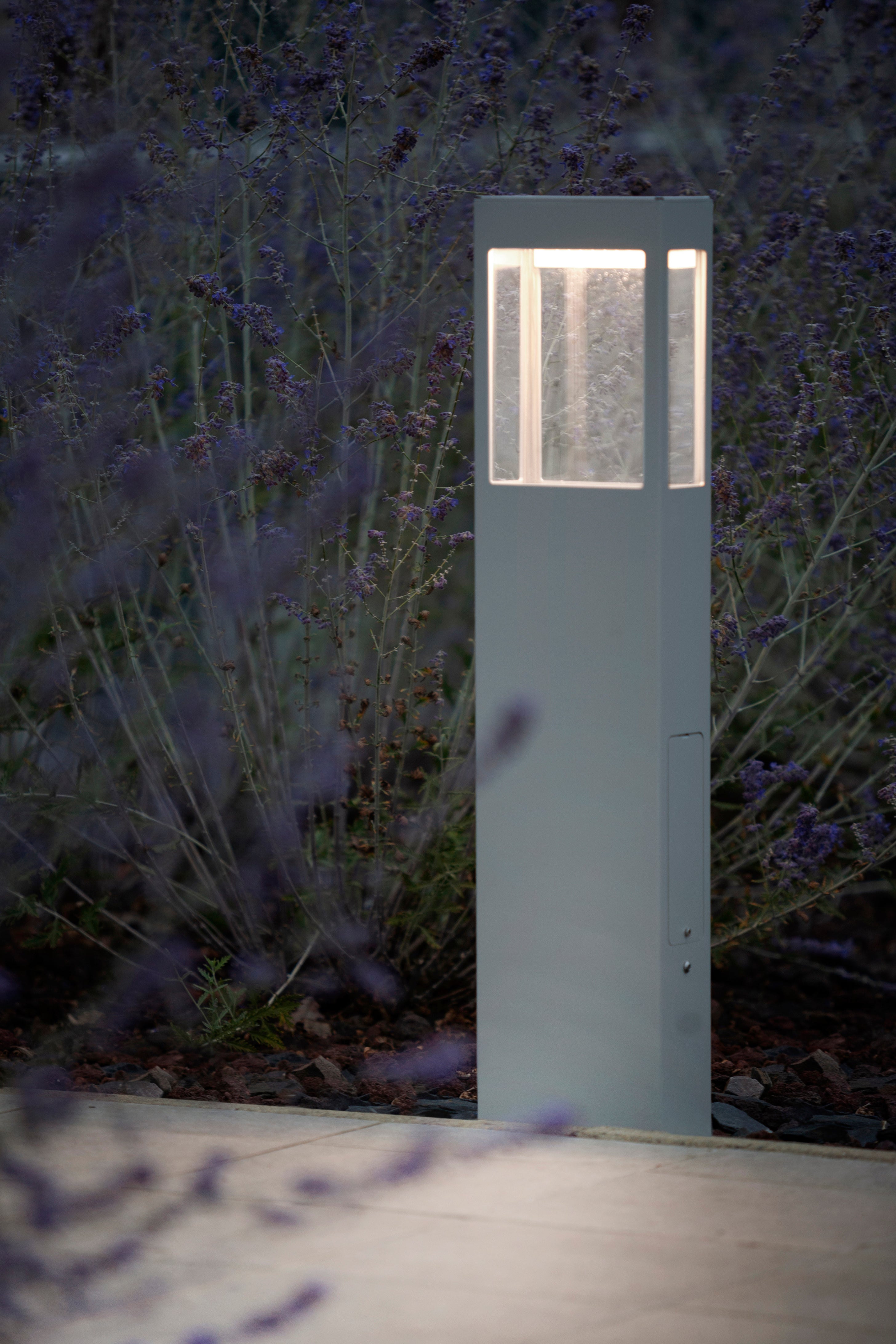 Borne Tétra N°4 prises type J LED 12w 2700°k Rouille 046 162233046-ch
