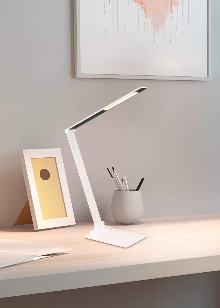 Lampe Travis blanche Trio 545310131