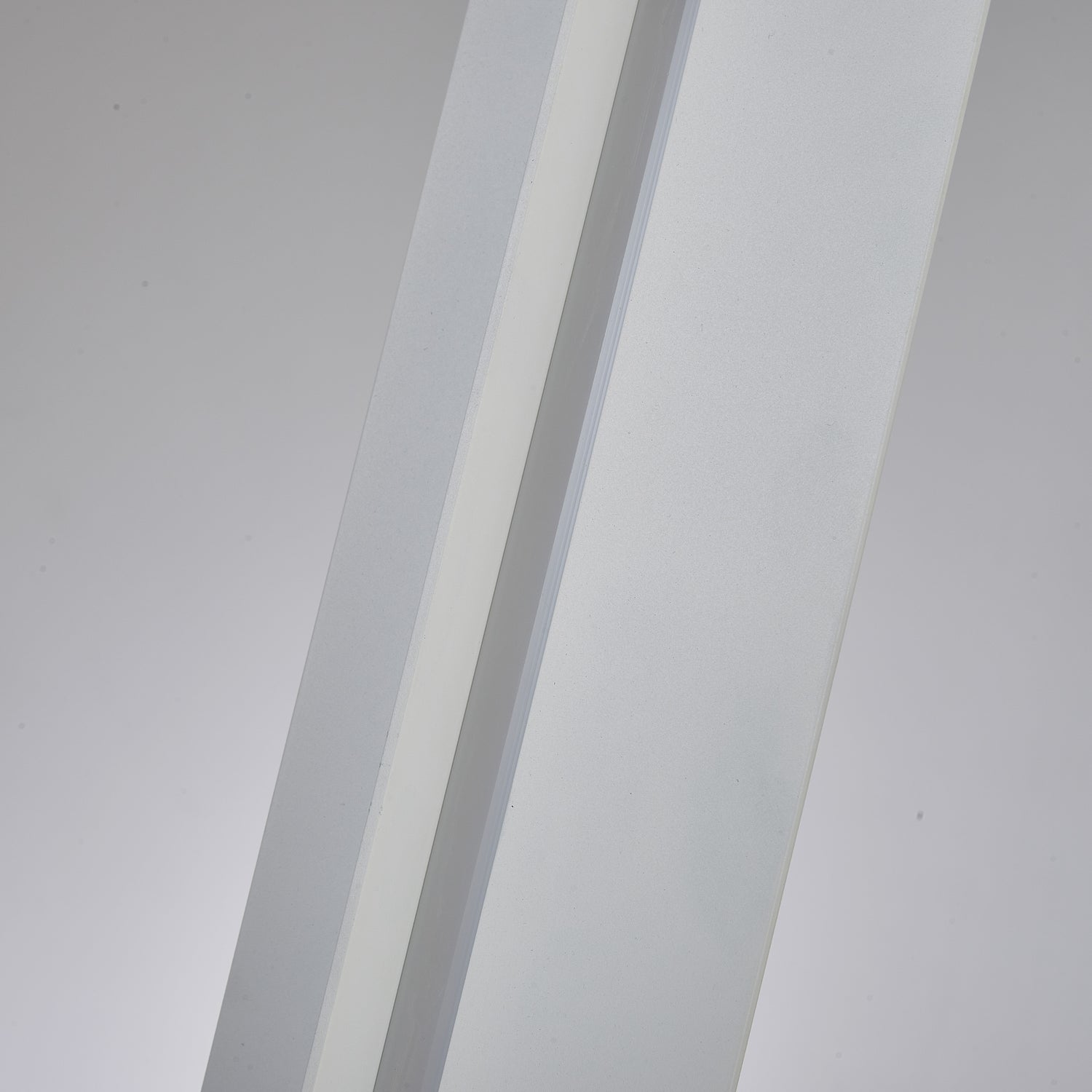 Lampadaire Manhattan blanc Mantra 9188 DISPONIBLE MAI
