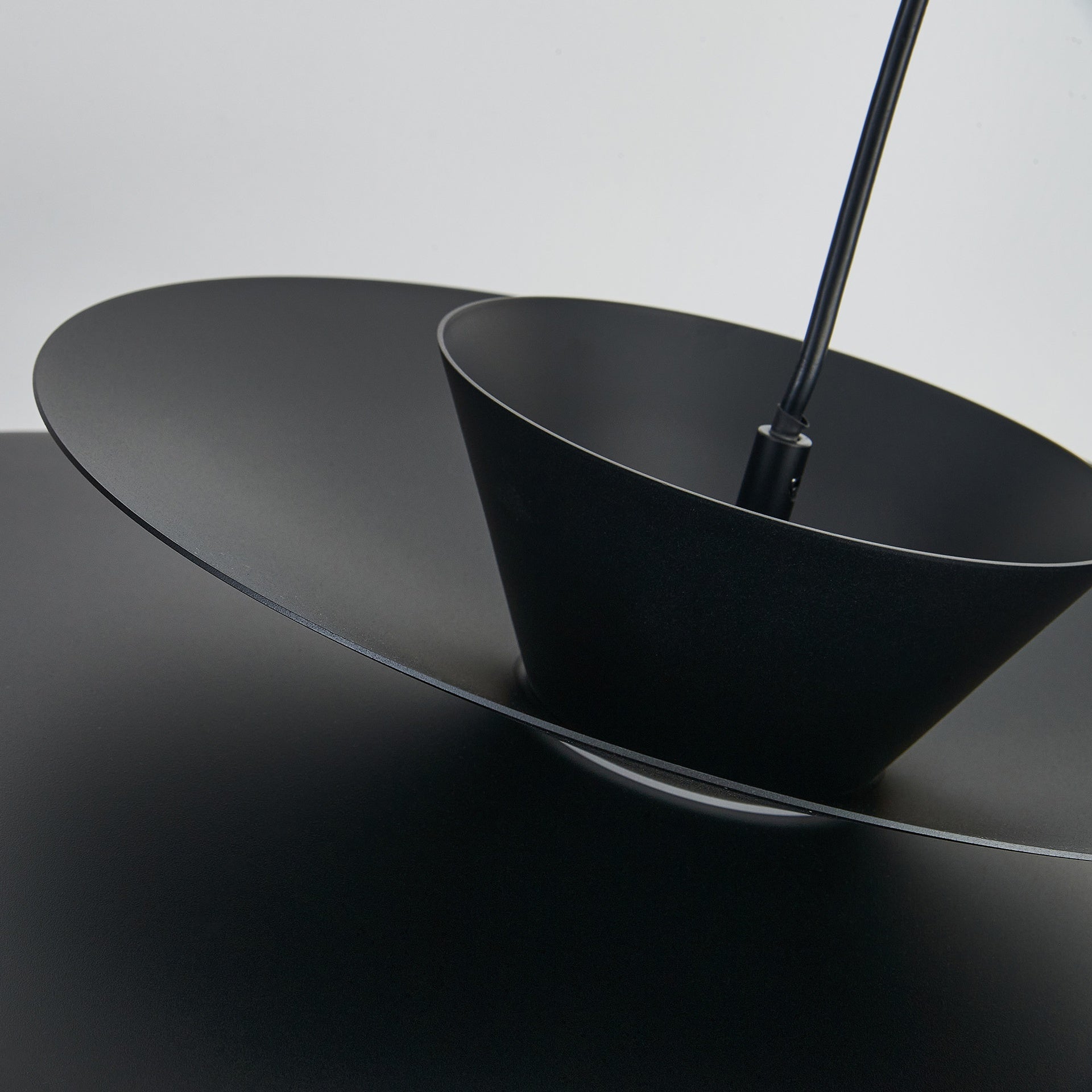 Suspension ESTRELLA noire Mantra 9438