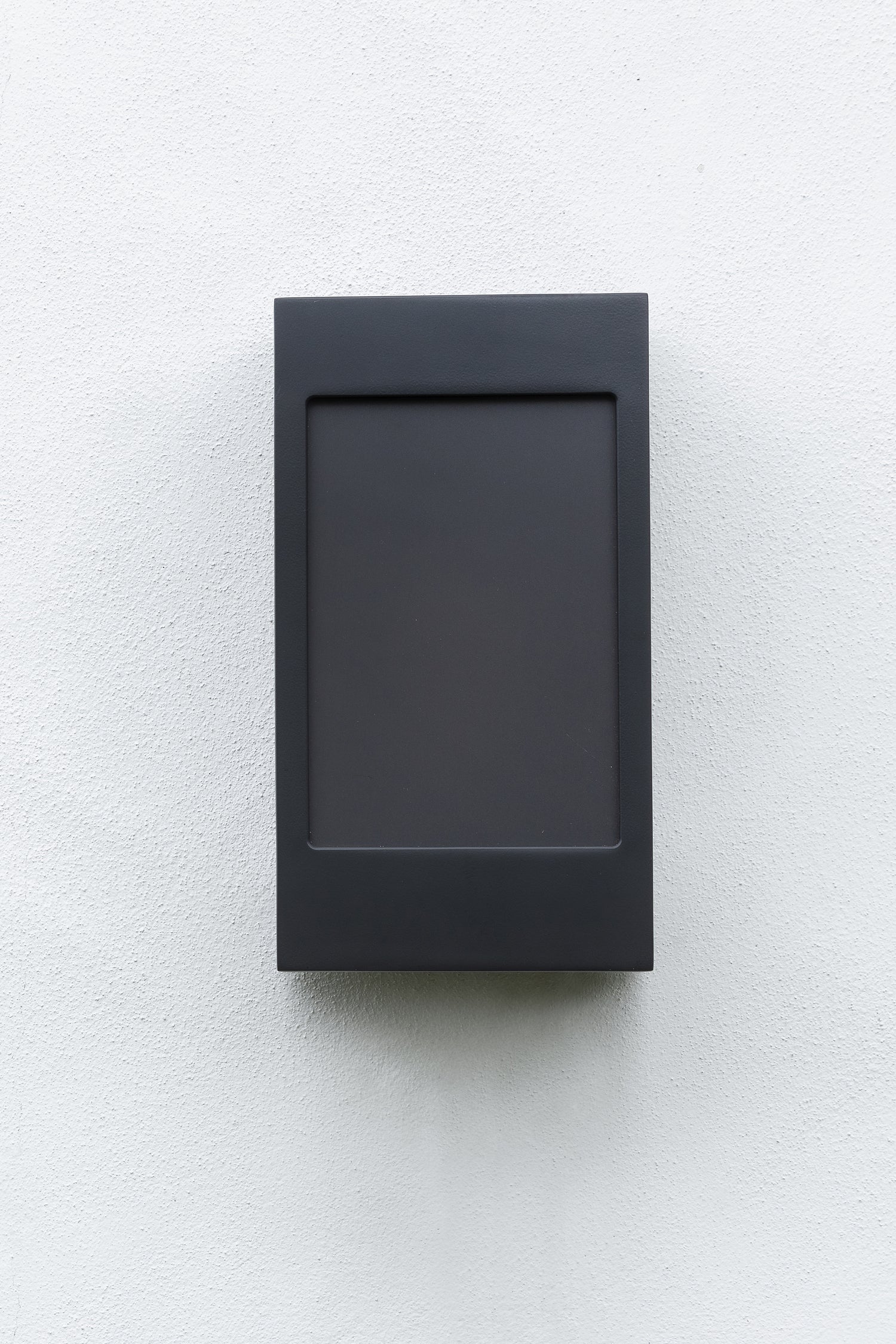 Borne Brick² N°4 PMMA noir prises type J Blanc 001 108012001-ch