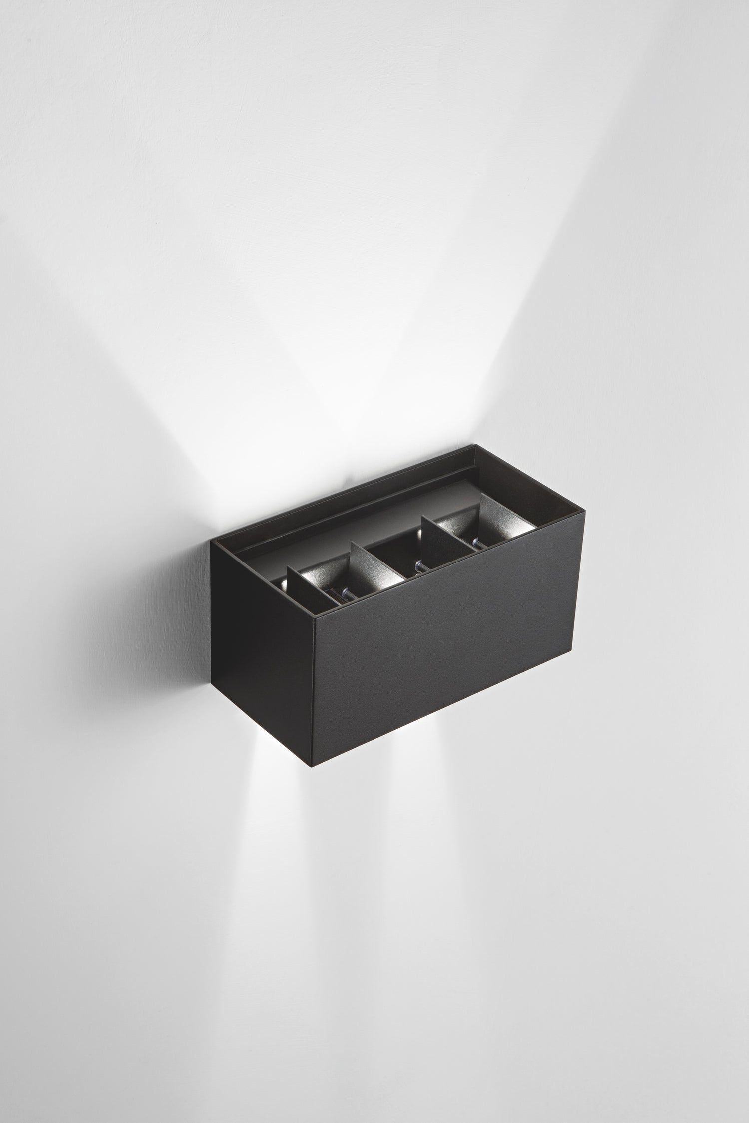 Applique DOUBLE CUBE noire ONDA OTAP0009N