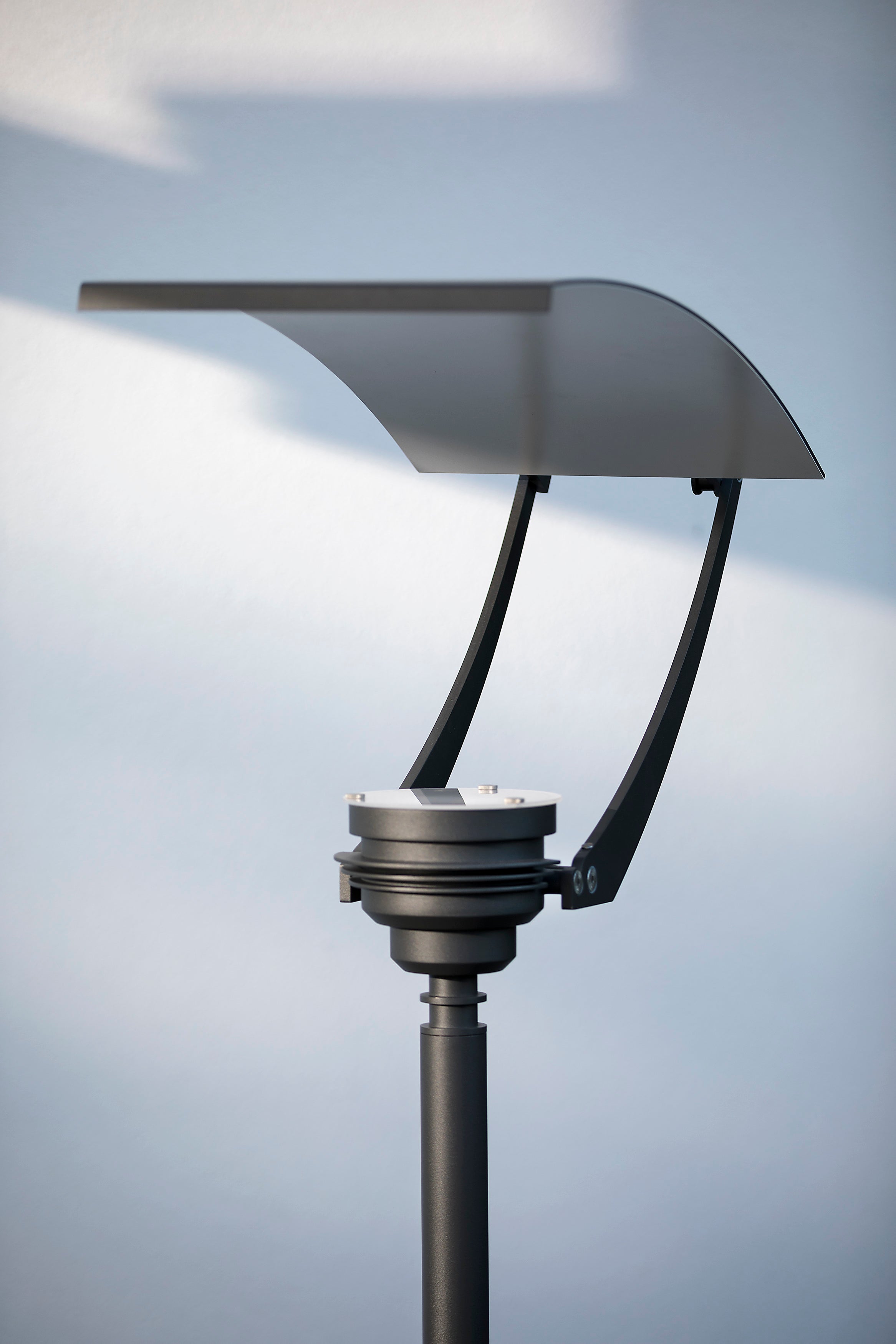 Luminaire mobile Equix N°1 Gris noir 107 121001107