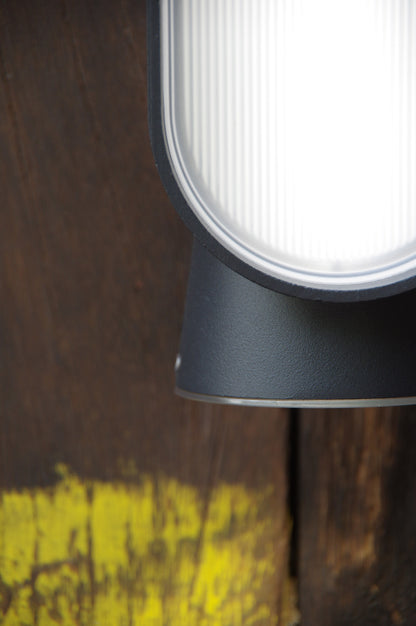 Applique Ibuk N°1 3000°k 10-40 Façade PC noir Orangé pur 014 126005014