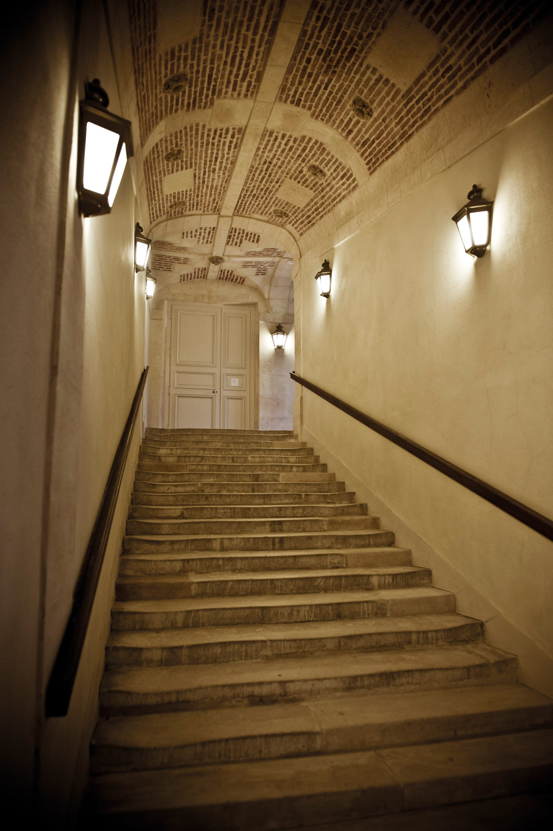 Borne Louis XIII N°5 LED 2700°K Noir foncé 000 130110000