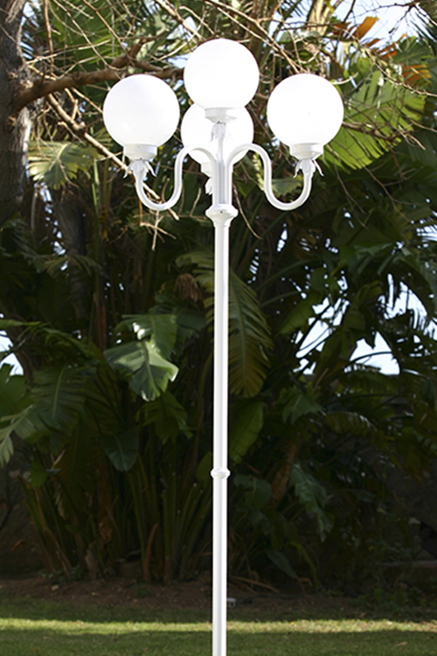 Applique Moon N°2 opale Blanc 001 109004001